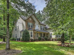 301 Jean Place Ct, Matthews, NC 28104