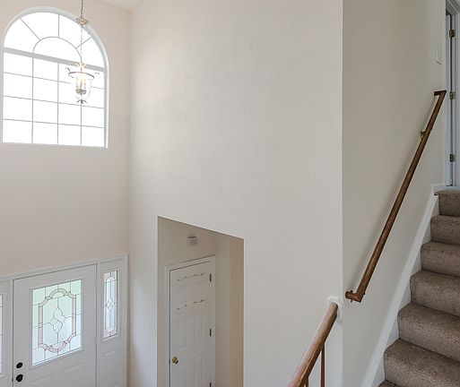 3rd image of 544 Stillwater Dr