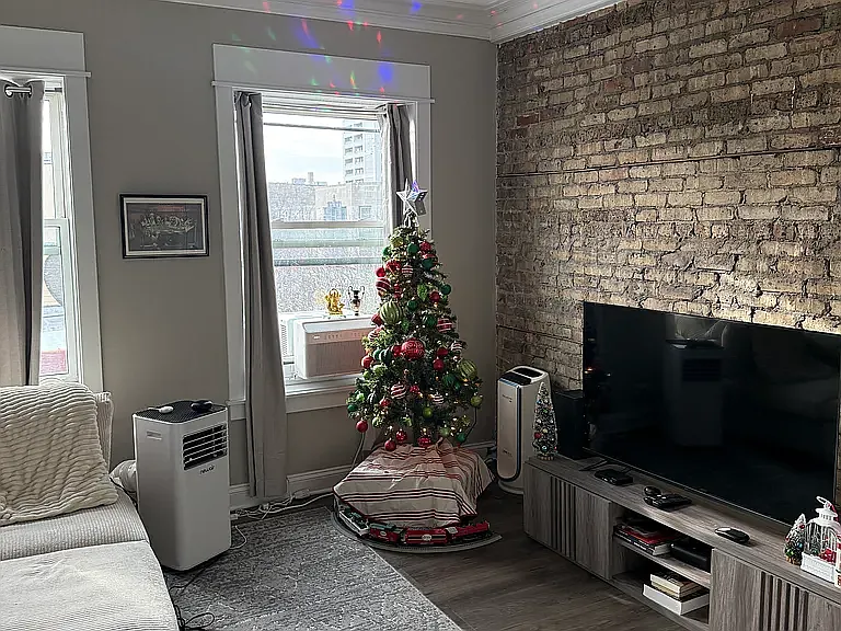1 bed, 1000 sqft, $1,750 — Photo 1