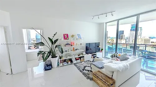 350 S Miami Ave #2813 Photo 1