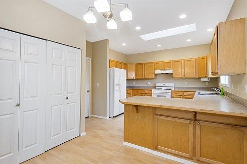4th image of 7067 Rail Ln NE