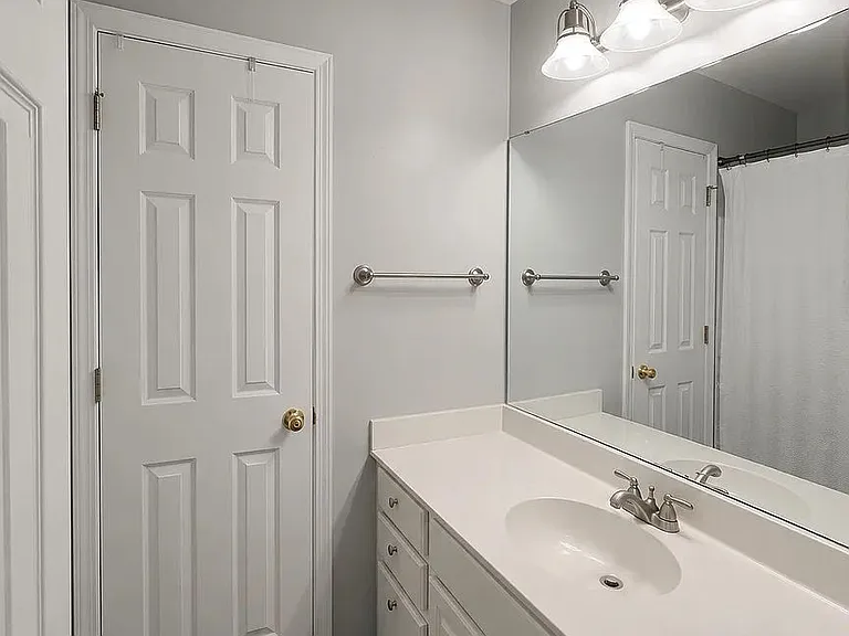 202 Kelsey Blvd — Photo 8