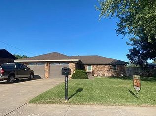 1917 Windsor Ln, Liberal, KS 67901