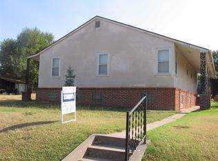 1302 9th Ave, Dodge City, KS 67801