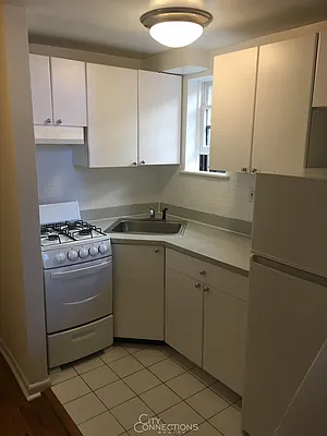 Rented by City Connections Realty | media 34