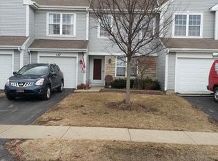 127 Parkview Dr, Wauconda, IL 60084