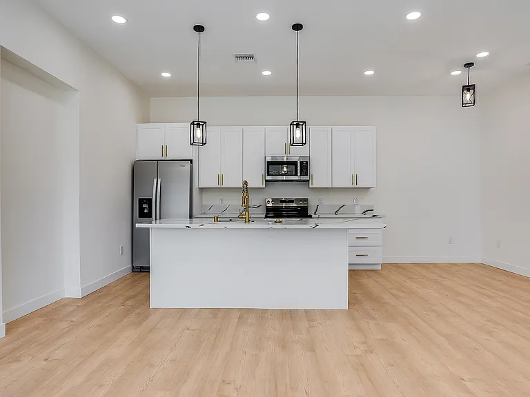 1822 Pomona Ave #B — Photo 11