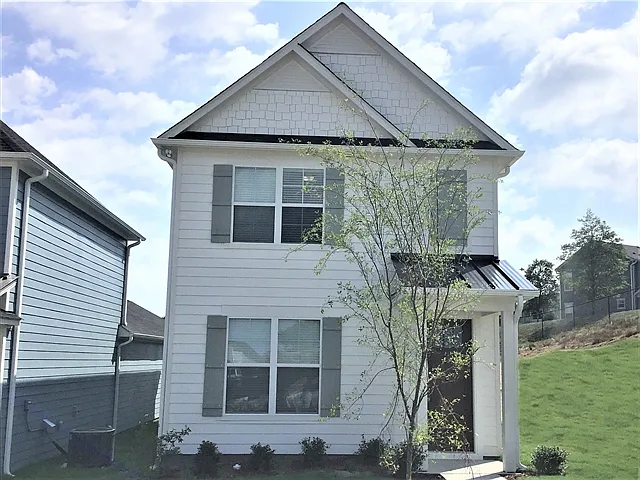 4 bed, 2.5 bath, 2149 sqft, $2,350 — Photo 1