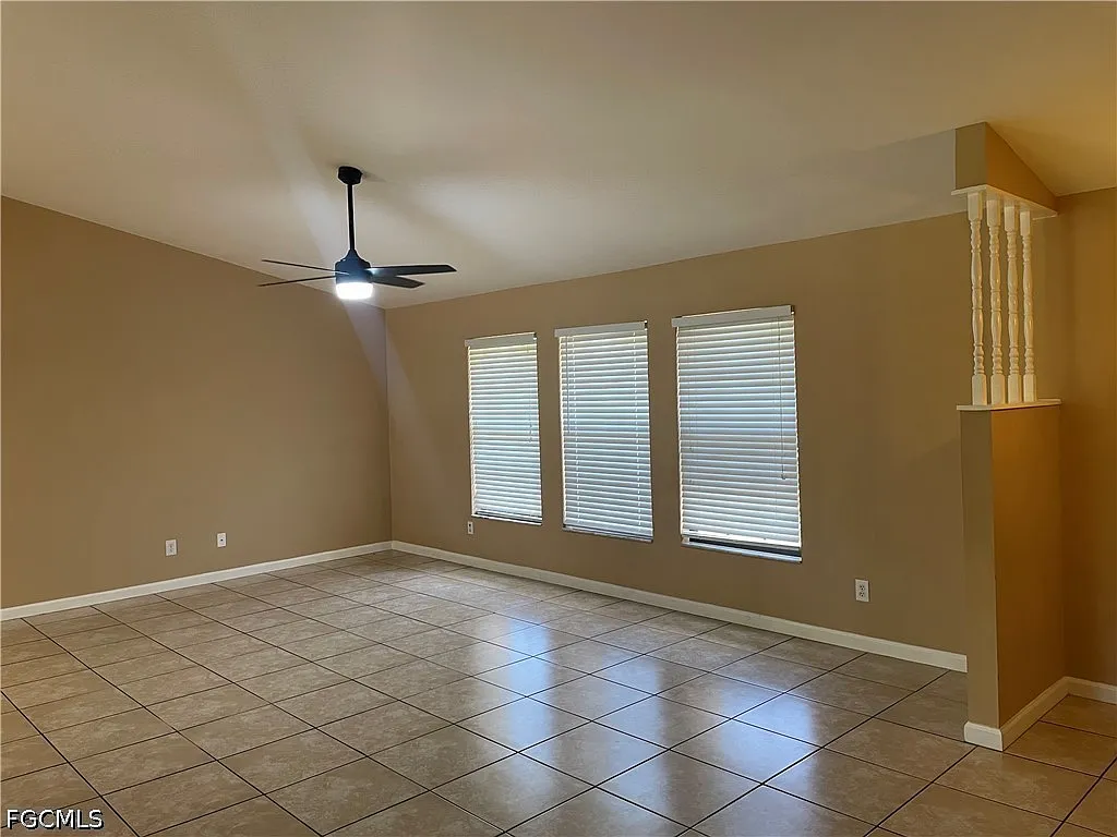 3 bed, 2.0 bath, 1409 sqft, $1,750 — Photo 3