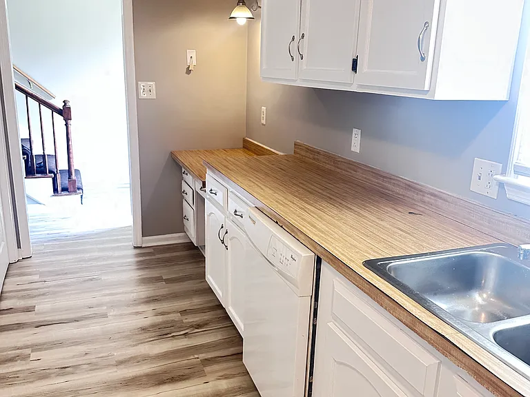 3155 High Ridge Dr — Photo 4
