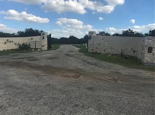 289 Pura Vida, Inez, TX 77968