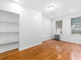 159 Greenpoint Ave APT 1R, Brooklyn, NY 11222