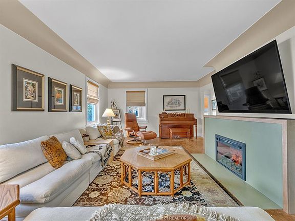 5th image of 15 Georgia Ave