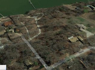 6905 Allyn Dr, Azle, TX 76020