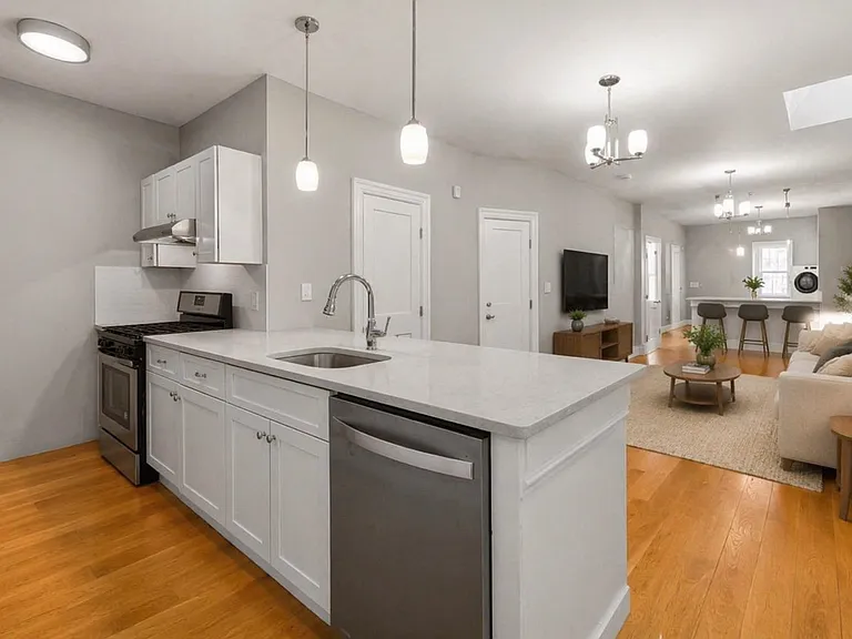 29 Milton Ave #2 — Photo 5