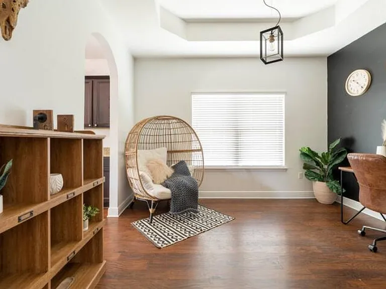 8734 Bradfield Dr — Photo 14