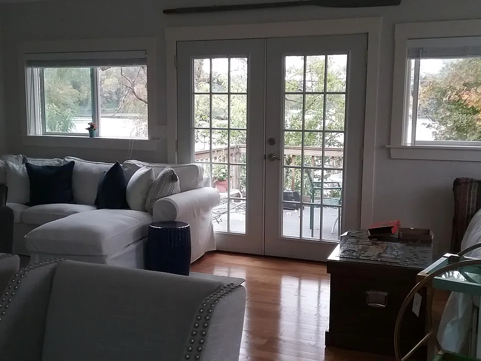 8 Crest Rd