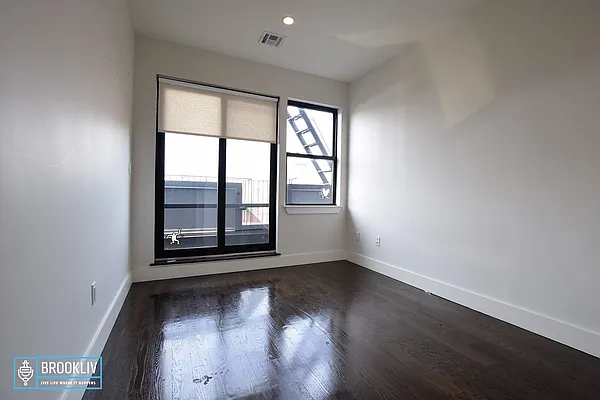 Rented by null | media 10