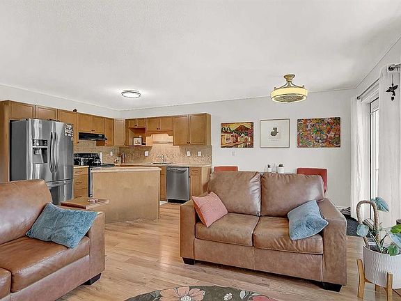 5th image of 11204 S 71st Ave