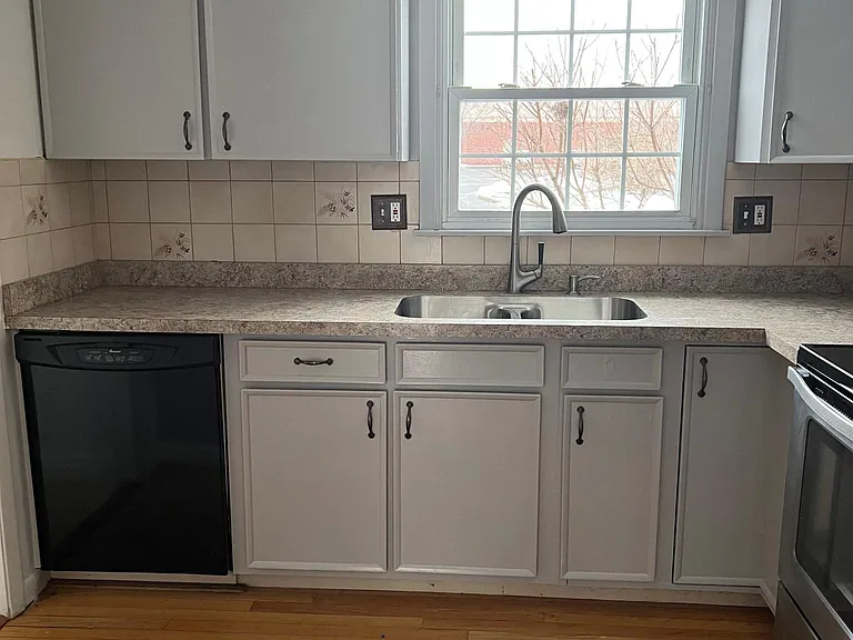 4273 Belmont Dr — Photo 9