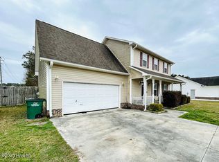309 Springcreek Ct, Hubert, NC 28539