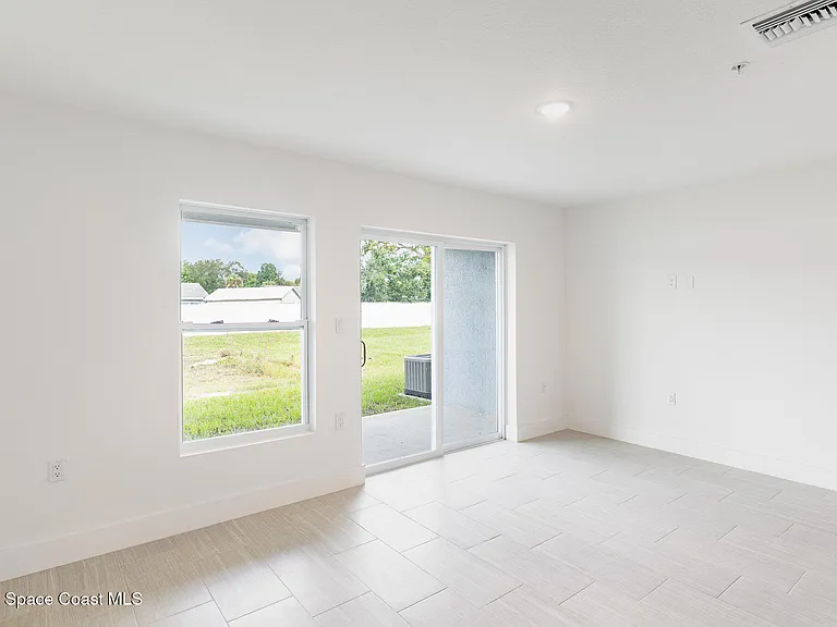 1635 Par St NE #2103 — Photo 21