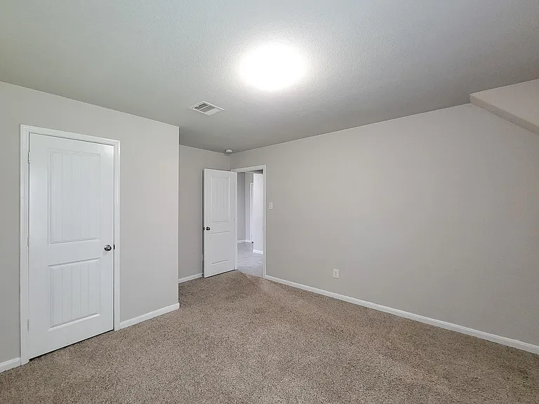 29614 Breakwater Dr — Photo 29