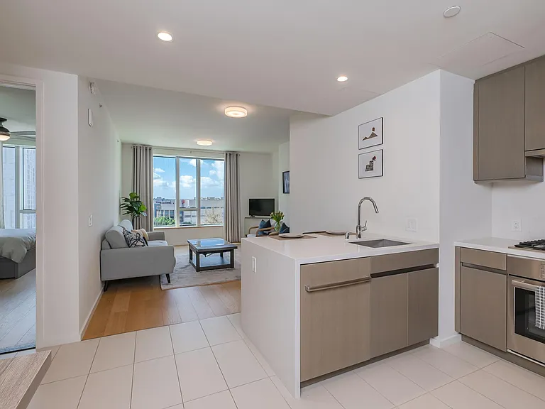 889 Francisco St #802 — Photo 13