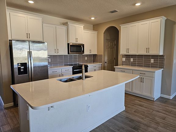 4th image of 4567 Broomsedge Cir