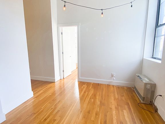 4th image of 101 Jefferson Ave APT 2A