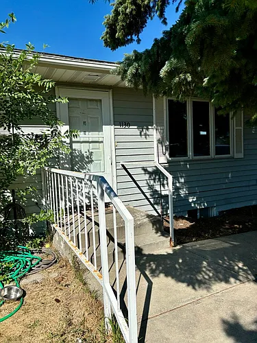 1130 Hudson St Photo 1