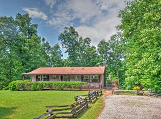 1904 Howard Springs Rd, Crossville, TN 38571