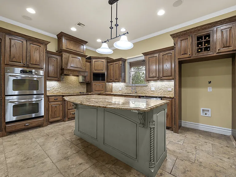 7030 Flagstone Cir — Photo 2