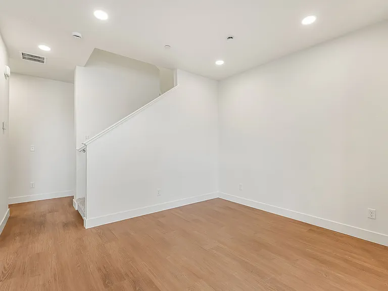 4894 River Roads Dr — Photo 5