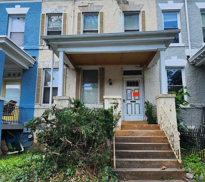 1st image of 631 Keefer Pl NW