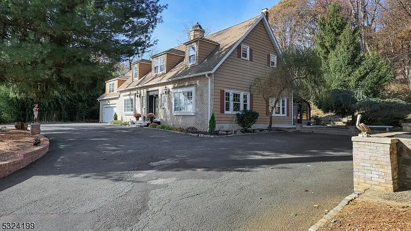 5 bed, 3.5 bath, $5,500 — Photo 3