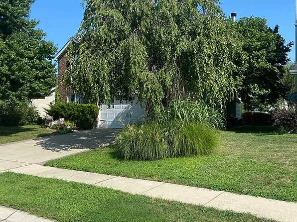 2928 Wye Oak Dr, Belleville, IL 62221