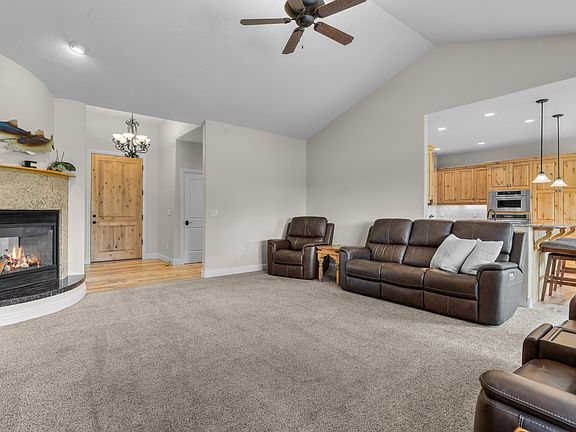 4th image of 3914 SW Tommy Armour Ln