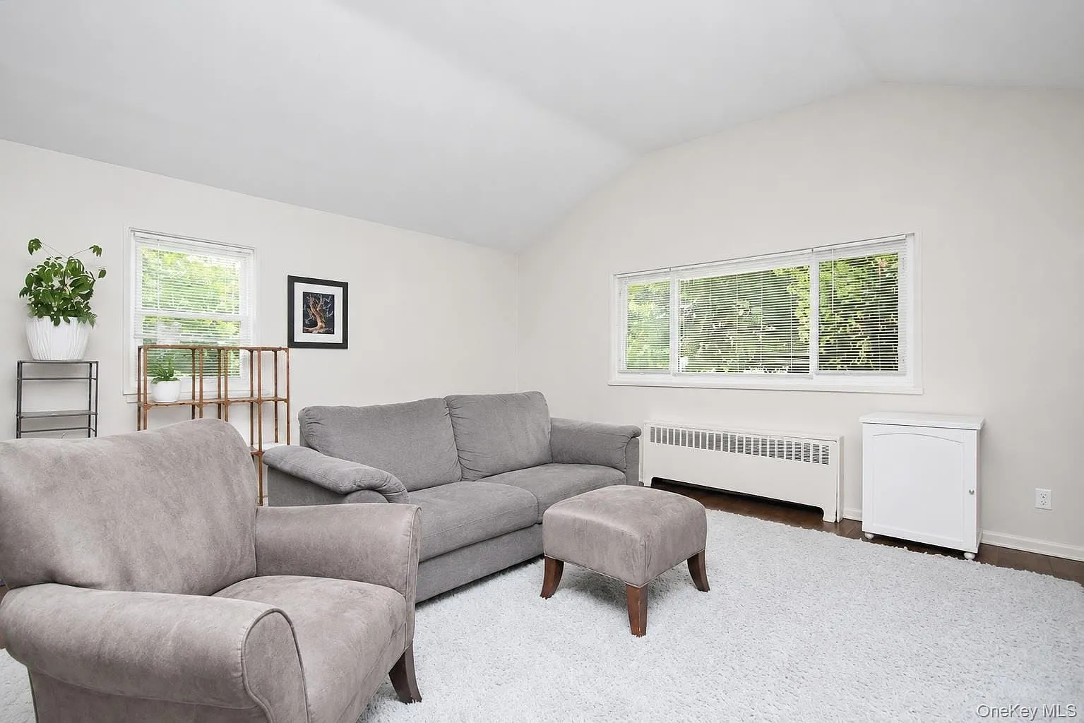 4 bed, 1.0 bath, 1132 sqft, $4,500 — Photo 4