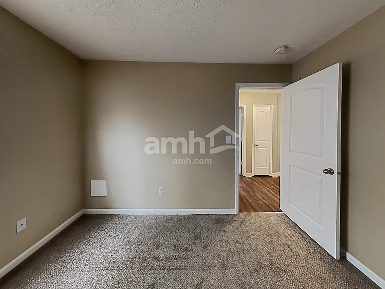 10632 Landsbrook Run N — Photo 16