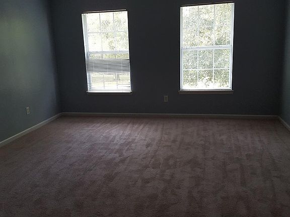 3rd image of 468 Sherwood Oaks Dr