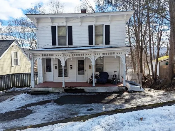 16 Cedar St, Oneonta, NY 13820