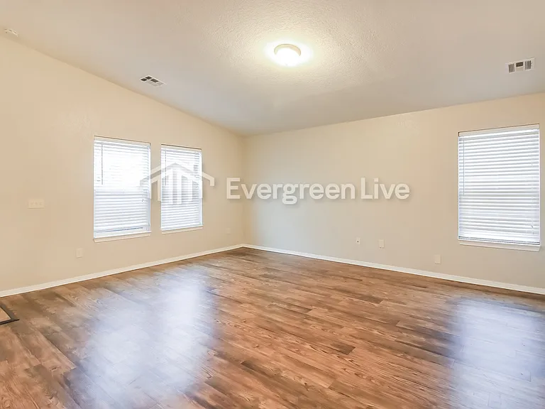 14913 Madder Dr — Photo 4