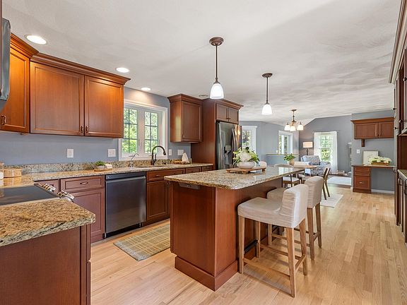 4th image of 6 Bancroft Street