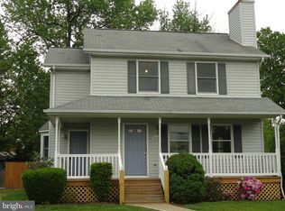 302 Bay View Dr, Edgewater, MD 21037