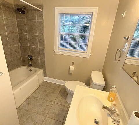3rd image of 109 S Carlen St APT C