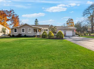 5 Birch St, Mendham, NJ 07945