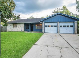 2016 Tanglebriar Ln, Dickinson, TX 77539