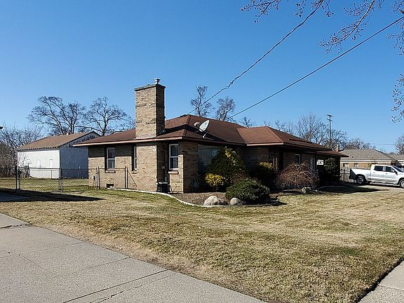 5th image of 2831 Meyer Ave SW