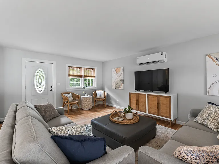 247 Berwick Rd — Photo 4